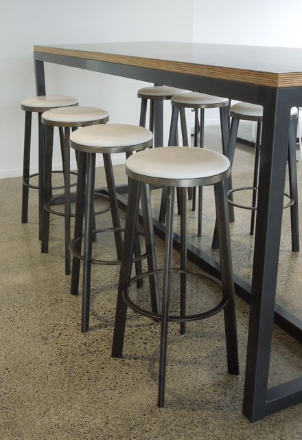 Crisscross Table